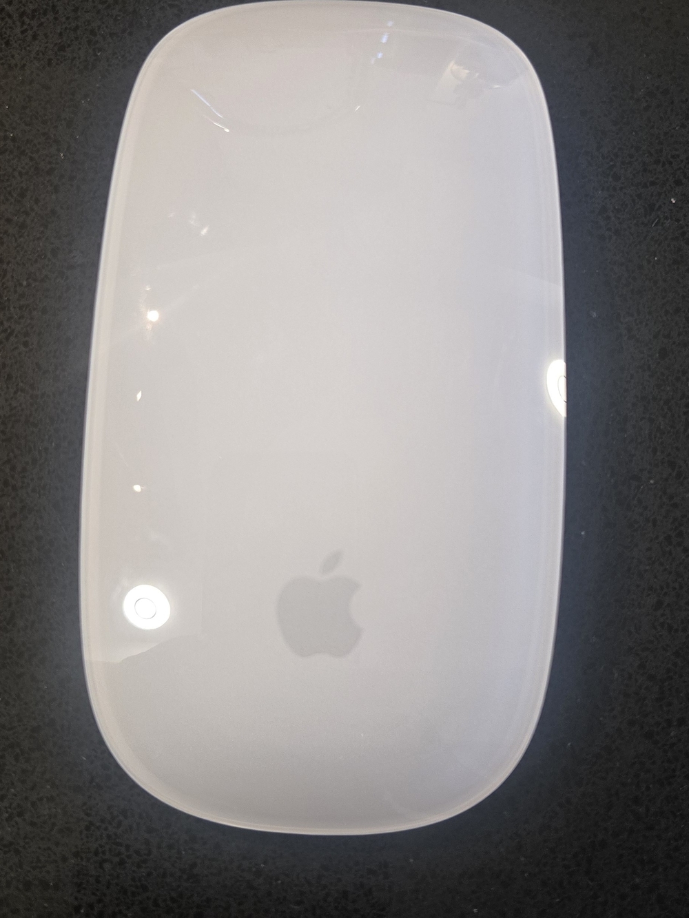 Apple White Wireless Magic Mouse with Gloss Multi-Touch Surface